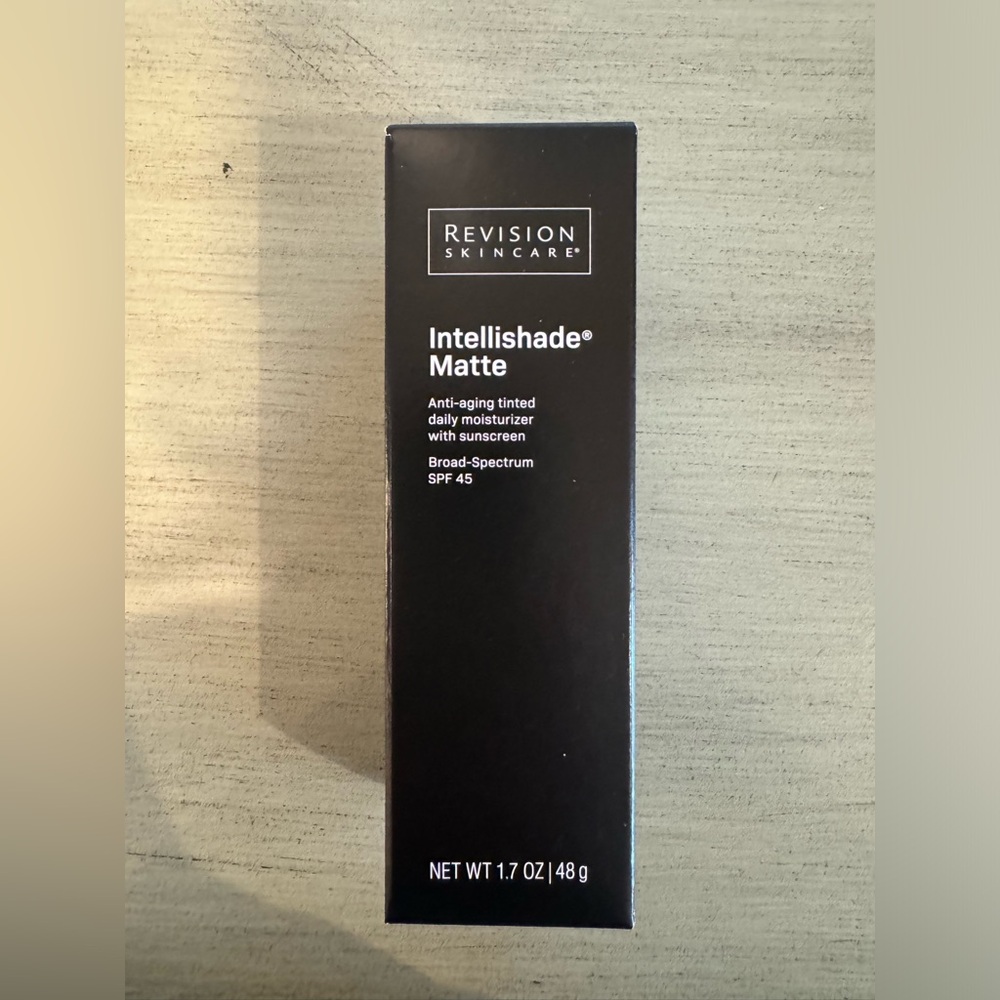 Revision Skincare,Intellishade Matte 1.7 oz,SPF 45,New,sealed box,exp9/26